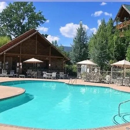 The Honey Pot, Hot Tub, Resort Pool, 1089 Free Tickets Each Paid Day, Dollywood And More